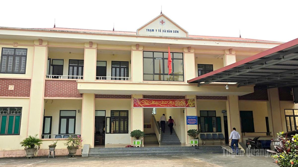 Quá trình xử lý các cơ sở nhà, đất dôi dư trên địa bàn tỉnh ưu tiên bố trí phục vụ hoạt động của chính quyền địa phương; bố trí cho các cơ sở giáo dục, y tế để đáp ứng nhu cầu thiết yếu của Nhân dân.