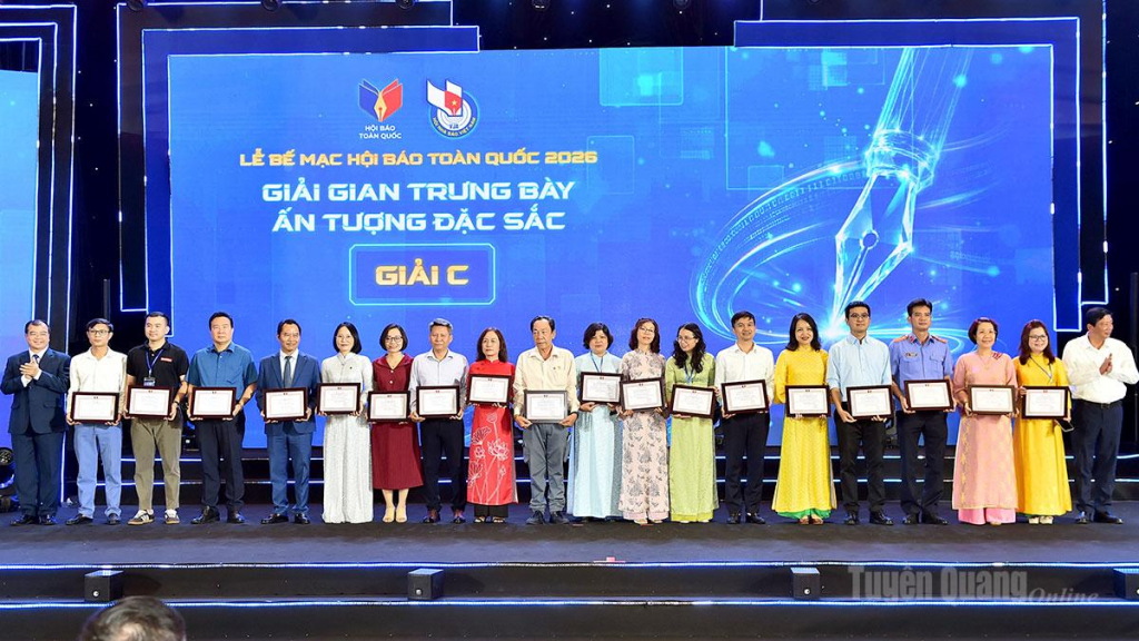 Hội Nhà báo tỉnh Tuyên Quang nhân giải C Gian trưng bày ấn tượng, đặc sắc.