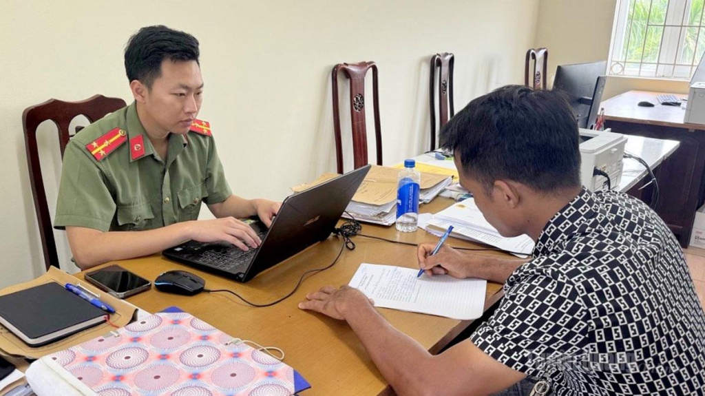Lực lượng Công an đã kịp thời phát hiện, ngăn chặn trường hợp có ý định bán tài khoản ngân hàng trên mạng xã hội.