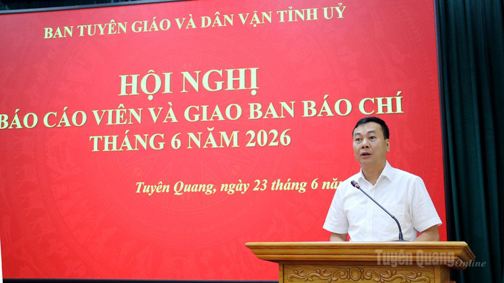 Lãnh đạo Sở Tài chính thông tin kết quả phát triển kinh tế - xã hội của tỉnh 6 tháng đầu năm 2026.