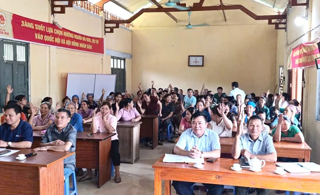Xã Thượng Lâm tổ chức hội nghị lấy ý kiến của Nhân dân về sáp nhập thôn.