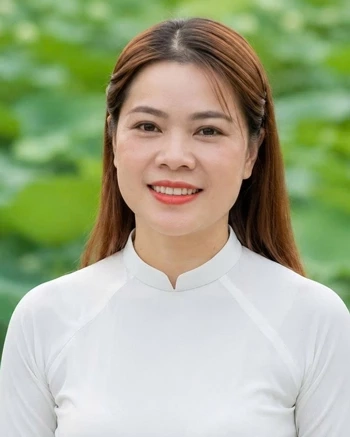 Đồng chí Trương Thị Lưu,  Hiệu trưởng Trường PTDT bán trú THCS Tả Lủng, xã Mèo Vạc