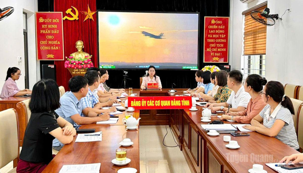 Các đại biểu dự hội nghị tại điểm cầu Đảng ủy các cơ quan Đảng tỉnh.