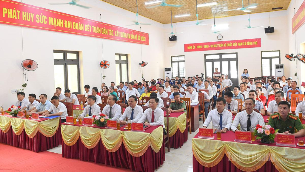 Đảng ủy, HĐND, UBND, Ủy ban MTTQ Việt Nam xã Đông Thọ tổ chức hội nghị công bố các nghị quyết, quyết định về sắp xếp, tổ chức lại thôn trên địa bàn xã.