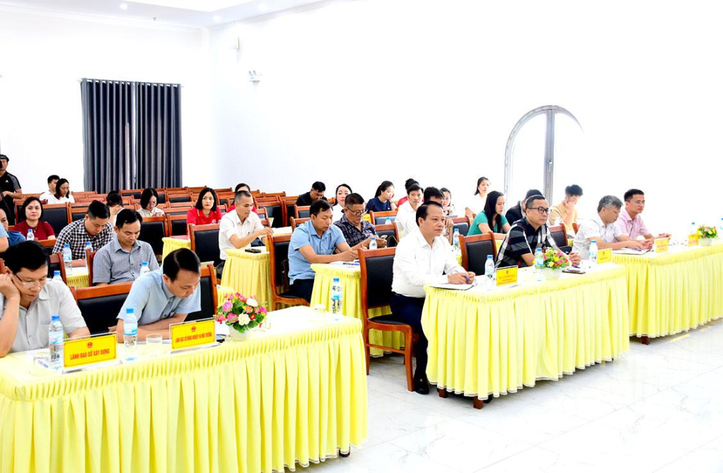 Các đại biểu dự hội nghị.