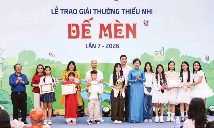 X&acirc;y dựng hệ sinh th&aacute;i s&aacute;ng tạo cho thiếu nhi thời đại số