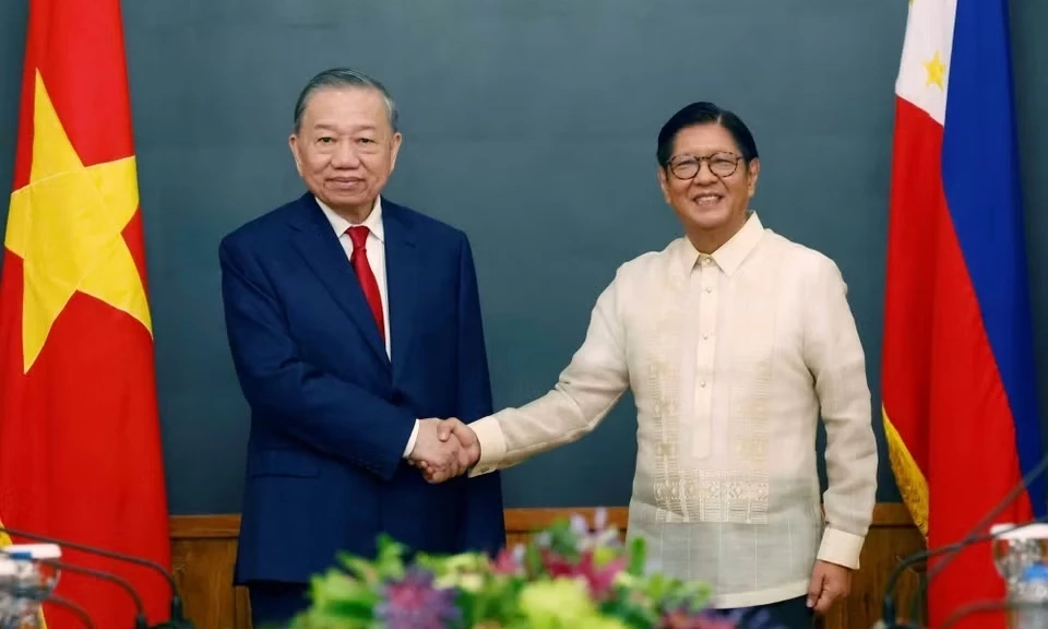 [Ảnh] Tổng B&iacute; thư, Chủ tịch nước T&ocirc; L&acirc;m v&agrave; Tổng thống Philippines hội đ&agrave;m