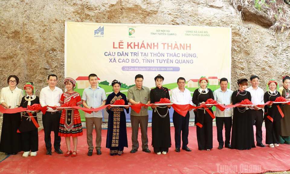 Kh&aacute;nh th&agrave;nh cầu thiện nguyện tại x&atilde; Cao Bồ