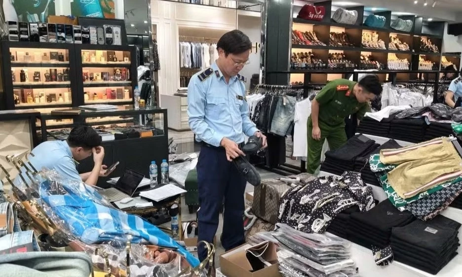 Th&aacute;ng cao điểm xử l&yacute; hơn 1.500 vụ x&acirc;m phạm sở hữu tr&iacute; tuệ