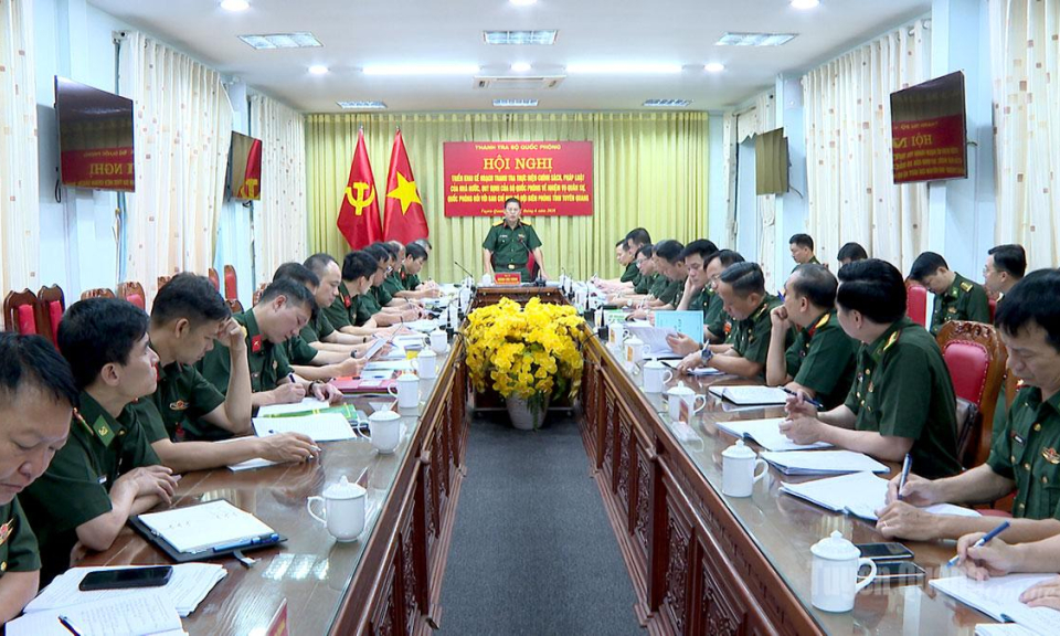 Thanh tra Bộ Quốc ph&ograve;ng l&agrave;m việc tại Ban Chỉ huy Bộ đội Bi&ecirc;n ph&ograve;ng tỉnh Tuy&ecirc;n Quang