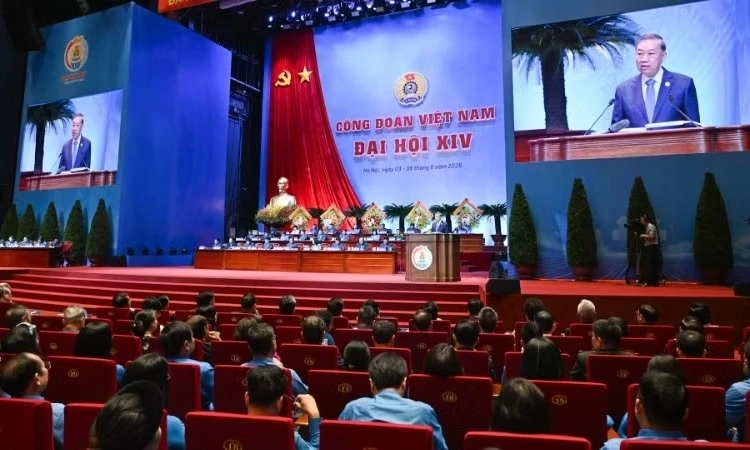 C&ocirc;ng đo&agrave;n Việt Nam tập trung x&acirc;y dựng giai cấp c&ocirc;ng nh&acirc;n Việt Nam hiện đại, lớn mạnh trong kỷ nguy&ecirc;n mới