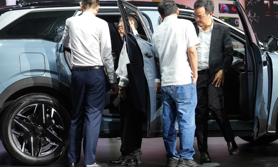 &Ocirc; t&ocirc; chạy đua ưu đ&atilde;i trước m&ugrave;a kinh doanh thấp điểm