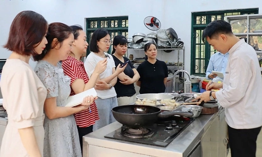 Khơi th&ocirc;ng ch&iacute;nh s&aacute;ch đ&agrave;o tạo nghề cho lao động thất nghiệp