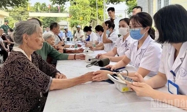 C&ocirc;ng t&aacute;c bảo đảm an sinh x&atilde; hội lu&ocirc;n được quan t&acirc;m thực hiện 5 th&aacute;ng đầu 2026