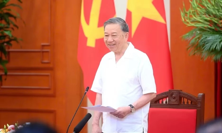 Đổi mới mạnh mẽ phương thức l&atilde;nh đạo của Đảng qua c&ocirc;ng t&aacute;c tổ chức v&agrave; c&aacute;n bộ