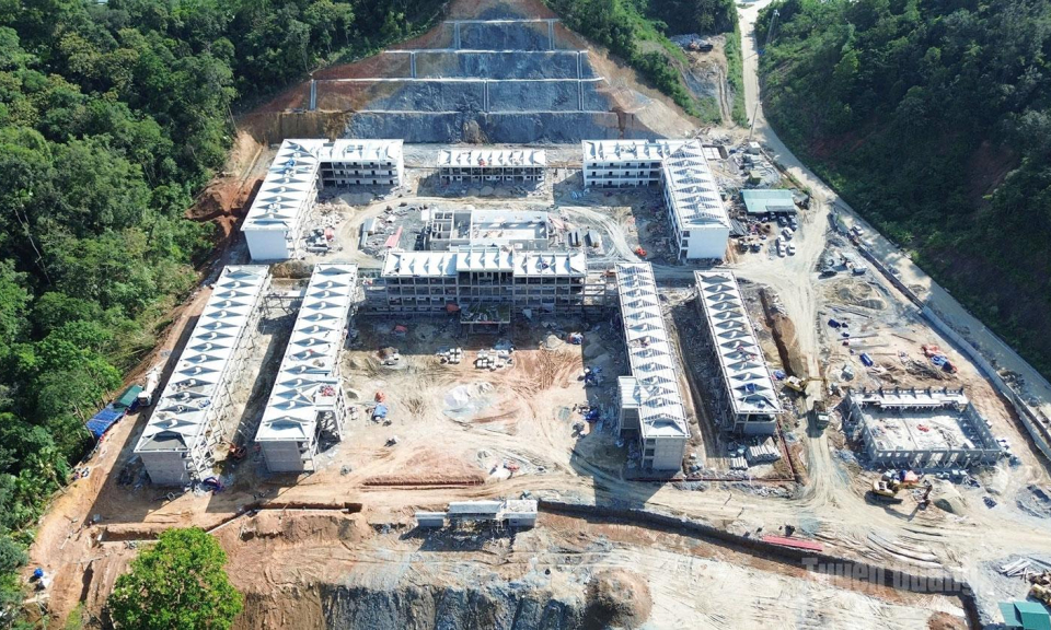 Tăng tốc tr&ecirc;n c&ocirc;ng trường dự &aacute;n Trường PTNT li&ecirc;n cấp TH&THCS Thanh Thủy