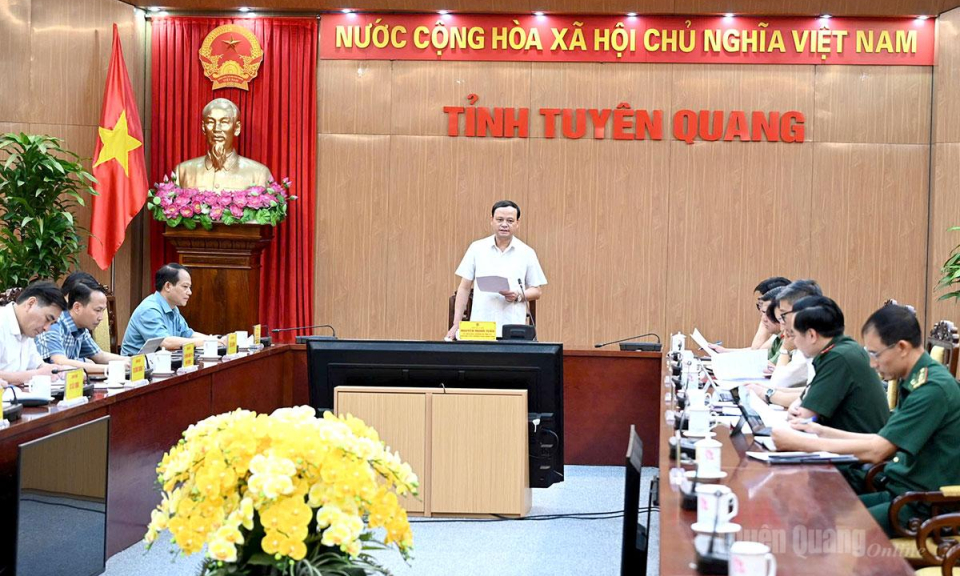 Th&aacute;o gỡ vướng mắc li&ecirc;n quan đến c&ocirc;ng t&aacute;c xuất, nhập khẩu h&agrave;ng h&oacute;a qua Cửa khẩu quốc tế Thanh Thủy