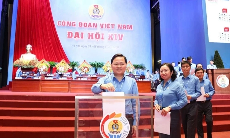 Bầu 135 Ủy vi&ecirc;n Ban Chấp h&agrave;nh Tổng Li&ecirc;n đo&agrave;n Lao động Việt Nam kh&oacute;a mới