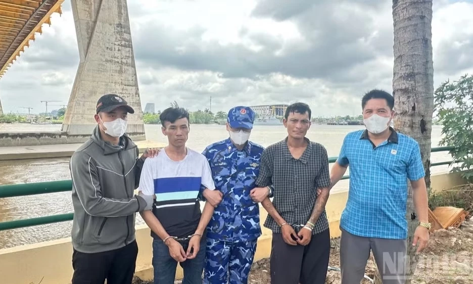 Bắt 5 đối tượng mua b&aacute;n, t&agrave;ng trữ tr&aacute;i ph&eacute;p chất ma t&uacute;y