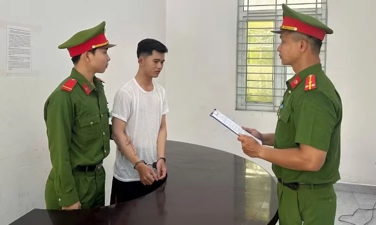 Khởi tố, bắt tạm giam đối tượng chiếm đoạt hơn 881 triệu đồng của qu&aacute;n nhậu