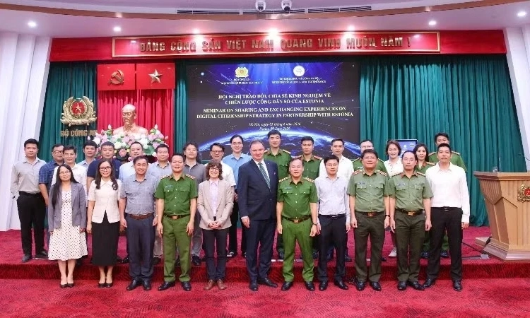 Kinh nghiệm từ Estonia, nguồn tham khảo qu&yacute; gi&aacute;, phục vụ ho&agrave;n thiện m&ocirc; h&igrave;nh c&ocirc;ng d&acirc;n số tại Việt Nam