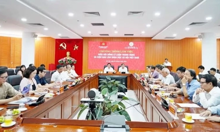 K&yacute; kết Chương tr&igrave;nh hợp t&aacute;c giữa Hội đồng L&yacute; luận Trung ương với Viện H&agrave;n l&acirc;m Khoa học x&atilde; hội Việt Nam