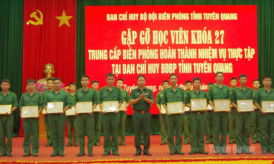 90 học vi&ecirc;n Trường Cao đẳng Bi&ecirc;n ph&ograve;ng ho&agrave;n th&agrave;nh thực tập tại c&aacute;c đồn Bi&ecirc;n ph&ograve;ng