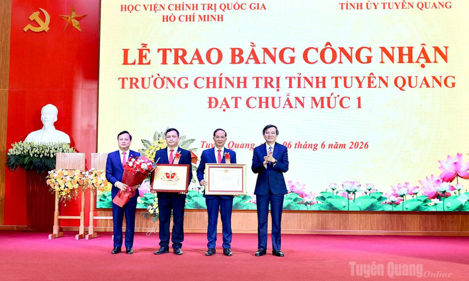 Trường Ch&iacute;nh trị tỉnh được c&ocirc;ng nhận đạt chuẩn mức 1