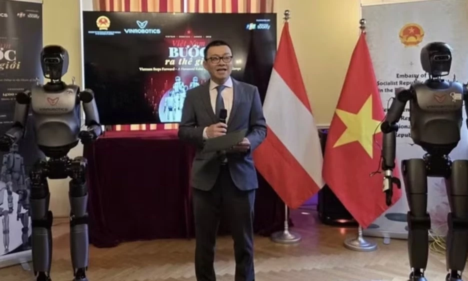 Ng&agrave;y C&ocirc;ng nghệ Robot Việt Nam tại &Aacute;o: Khẳng định vị thế c&ocirc;ng nghệ Việt tr&ecirc;n trường quốc tế