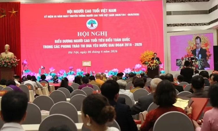 Biểu dương người cao tuổi ti&ecirc;u biểu to&agrave;n quốc trong c&aacute;c phong tr&agrave;o thi đua y&ecirc;u nước