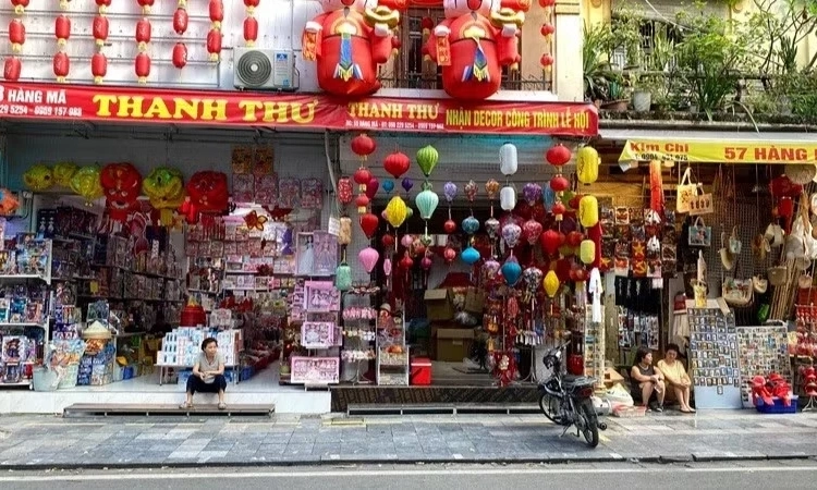 Người d&acirc;n mong sớm triển khai th&iacute; điểm cho thu&ecirc; vỉa h&egrave;