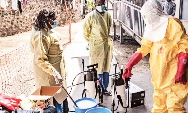 Khởi động kế hoạch ứng ph&oacute; dịch Ebola tại ch&acirc;u Phi