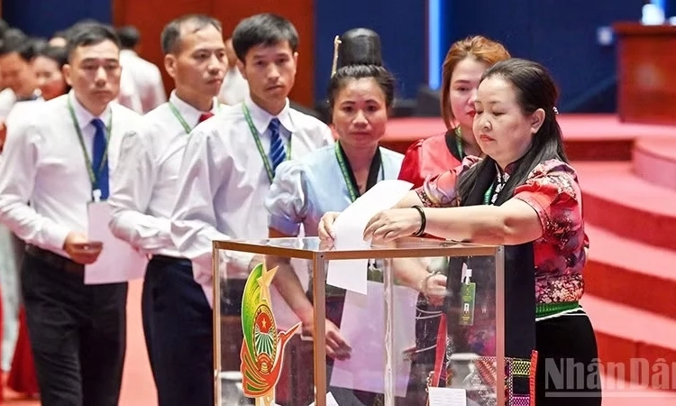 Ban Chấp h&agrave;nh Trung ương Hội N&ocirc;ng d&acirc;n Việt Nam kh&oacute;a IX c&oacute; 81 Ủy vi&ecirc;n