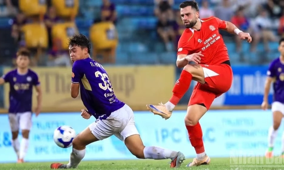 C&ocirc;ng an Th&agrave;nh phố Hồ Ch&iacute; Minh cầm h&ograve;a H&agrave; Nội tr&ecirc;n s&acirc;n H&agrave;ng Đẫy