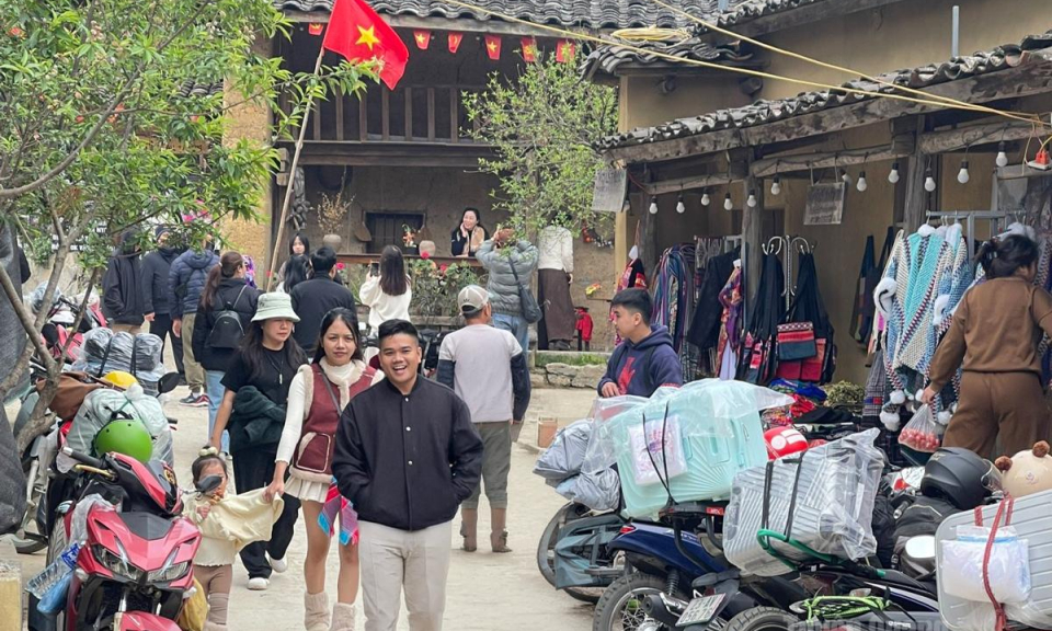 Kh&ocirc;ng kh&iacute; lạnh ảnh hưởng đến Tuy&ecirc;n Quang, thời tiết chuyển m&aacute;t, v&ugrave;ng cao trời r&eacute;t