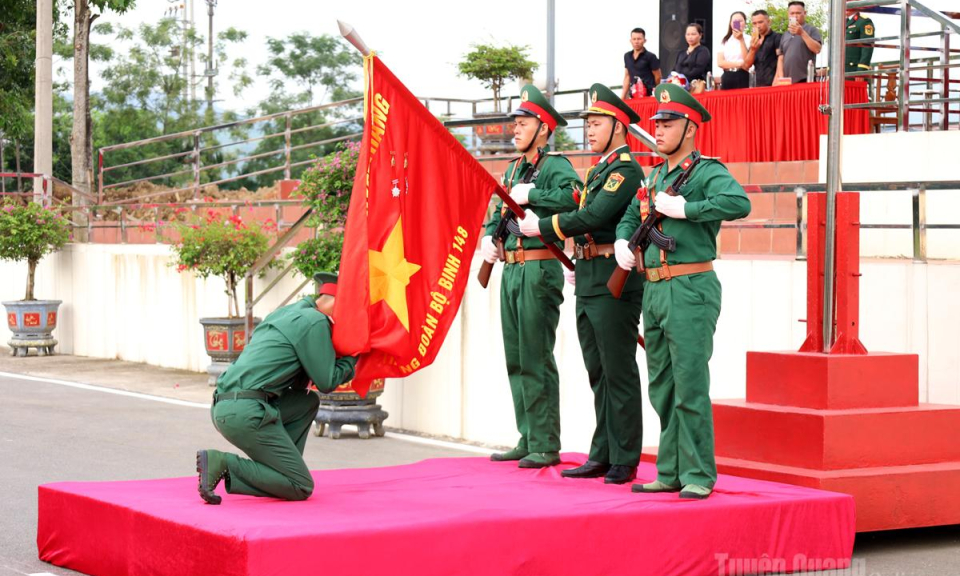 950 chiến sỹ mới Trung đo&agrave;n 148 tuy&ecirc;n thệ dưới Qu&acirc;n kỳ Quyết thắng