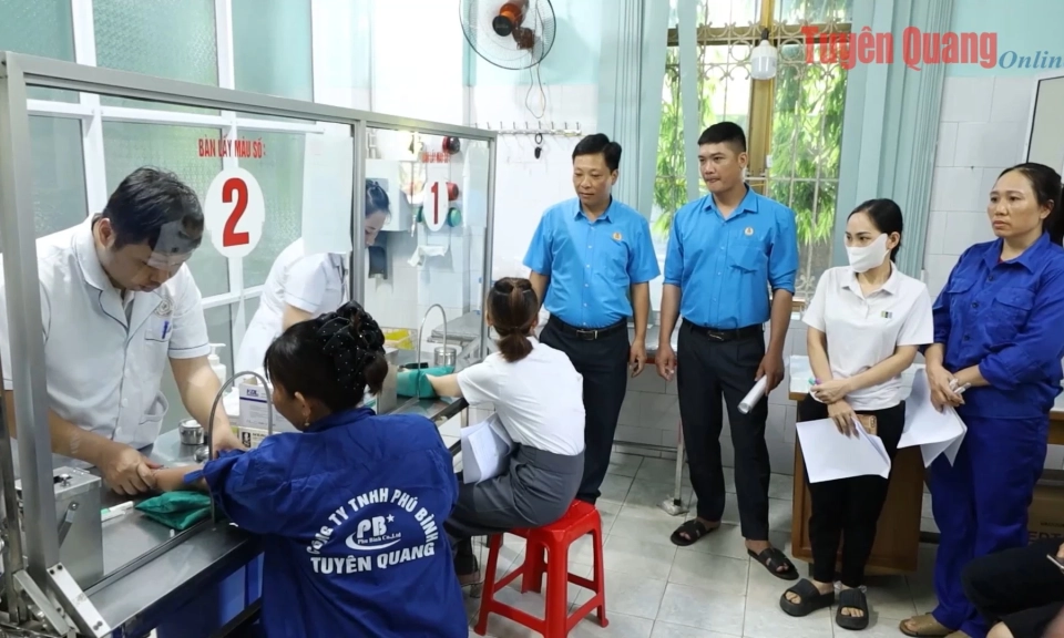 Khi C&ocirc;ng đo&agrave;n l&agrave; chỗ dựa sức khỏe cho người lao động