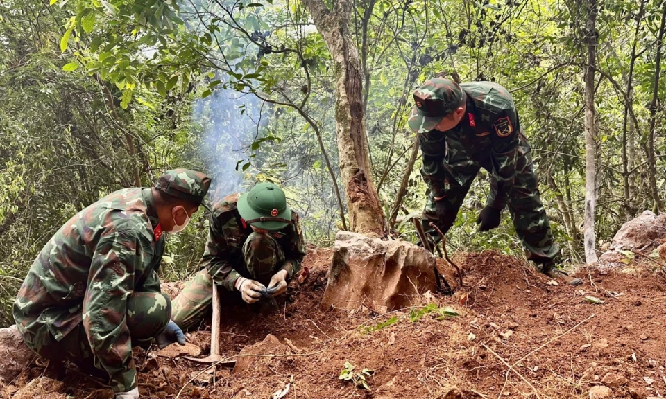 Nỗ lực t&igrave;m kiếm, quy tập h&agrave;i cốt liệt sỹ