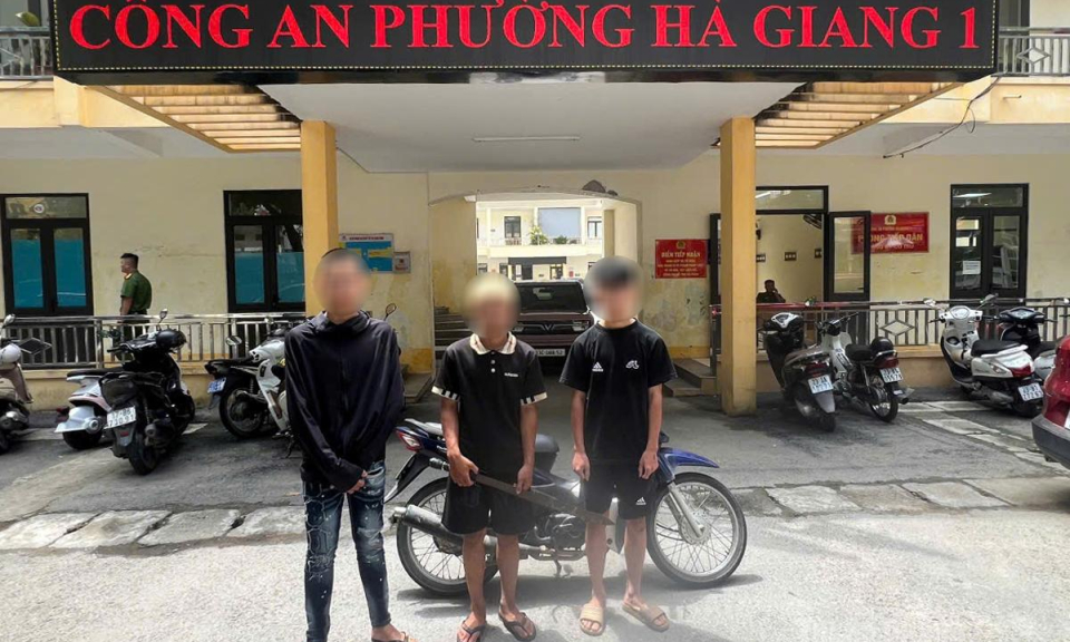 Xử l&yacute; nghi&ecirc;m nh&oacute;m thanh ni&ecirc;n g&acirc;y rối trật tự c&ocirc;ng cộng v&agrave; quay video đăng mạng x&atilde; hội
