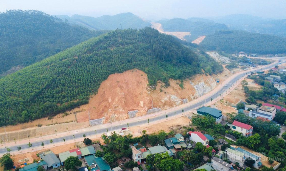 Đảm bảo th&ocirc;ng su&ocirc;́t các tuy&ecirc;́n đường huy&ecirc;́t mạch