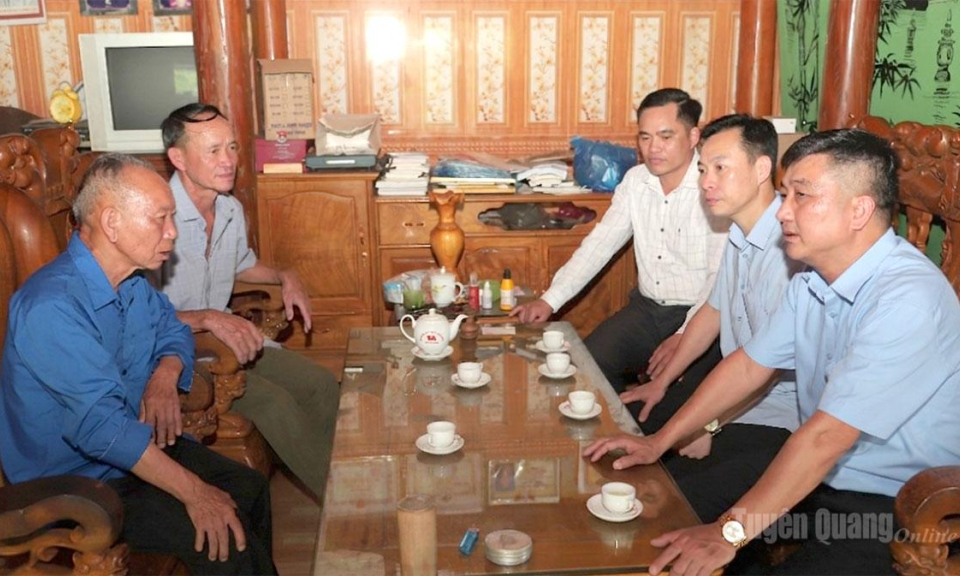X&acirc;y dựng phương &aacute;n ph&ugrave; hợp thực tiễn địa phương