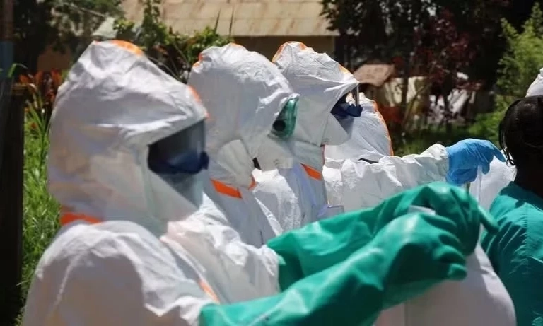 Dịch Ebola: WHO cảnh b&aacute;o dịch đang lan rộng nhanh ch&oacute;ng