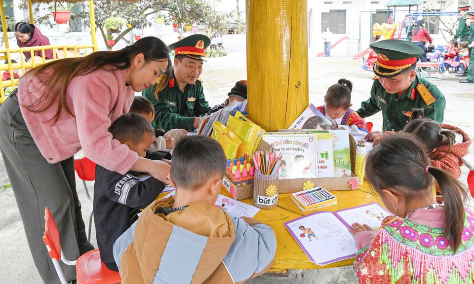 M&atilde;i nhớ những &ldquo;Ng&agrave;y thứ Năm chia sẻ y&ecirc;u thương&rdquo; nơi bi&ecirc;n cương Tổ quốc