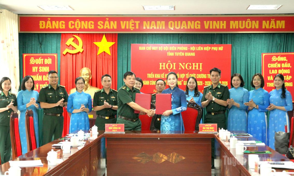 K&yacute; kết Chương tr&igrave;nh &ldquo;Đồng h&agrave;nh c&ugrave;ng phụ nữ bi&ecirc;n cương&rdquo;