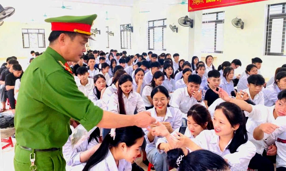 Quyết t&acirc;m v&igrave; mục ti&ecirc;u &ldquo;Tỉnh kh&ocirc;ng ma t&uacute;y&rdquo;