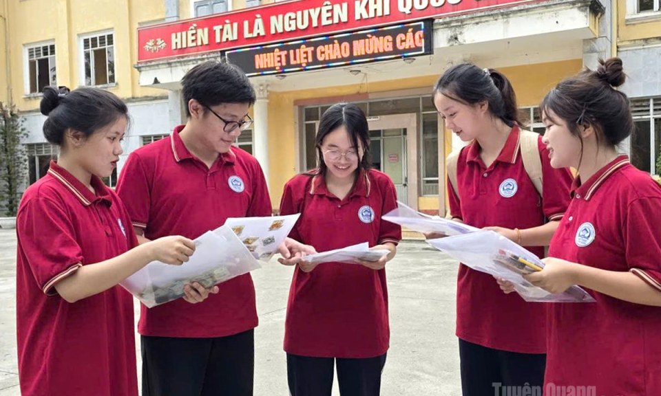 🔴[CẬP NHẬT] Hơn 18 ngh&igrave;n th&iacute; sinh bước v&agrave;o Kỳ thi tốt nghiệp THPT năm 2026