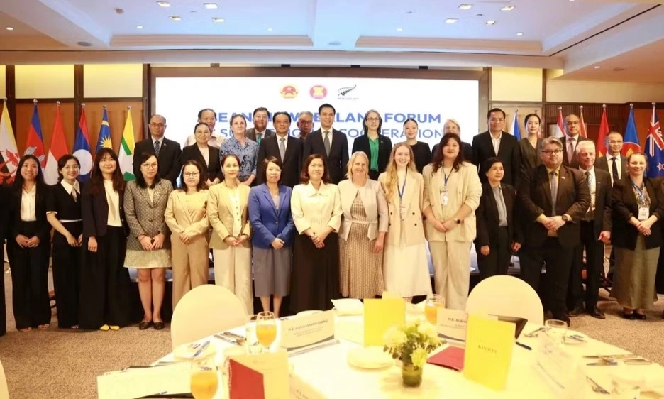 Diễn đ&agrave;n ASEAN-New Zealand về hợp t&aacute;c tiểu v&ugrave;ng v&agrave; Hội thảo ASEAN-Anh kỷ niệm 5 năm thiết lập quan hệ Đối t&aacute;c Đối thoại