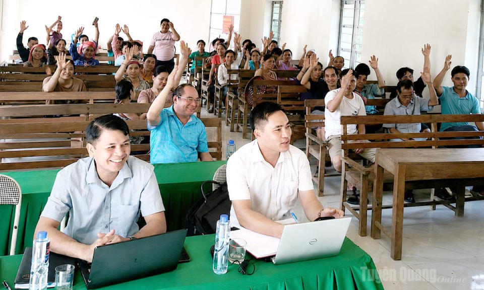 N&acirc;ng cao chất lượng c&aacute;n bộ sau sắp xếp th&ocirc;n, tổ d&acirc;n phố