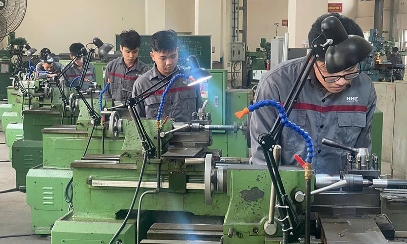 Thu hẹp khoảng c&aacute;ch cung - cầu nh&acirc;n lực chất lượng cao