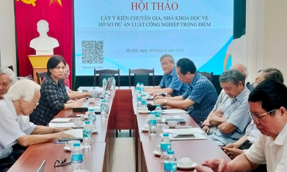 Luật C&ocirc;ng nghiệp trọng điểm phải mở đường cho c&ocirc;ng nghệ l&otilde;i v&agrave; đổi mới s&aacute;ng tạo